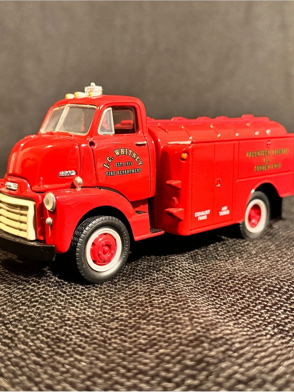 First Gear 1952 GMC Fuel Tanker J.C. Whitney Fire Dept 1:34 Die Cast Truck
